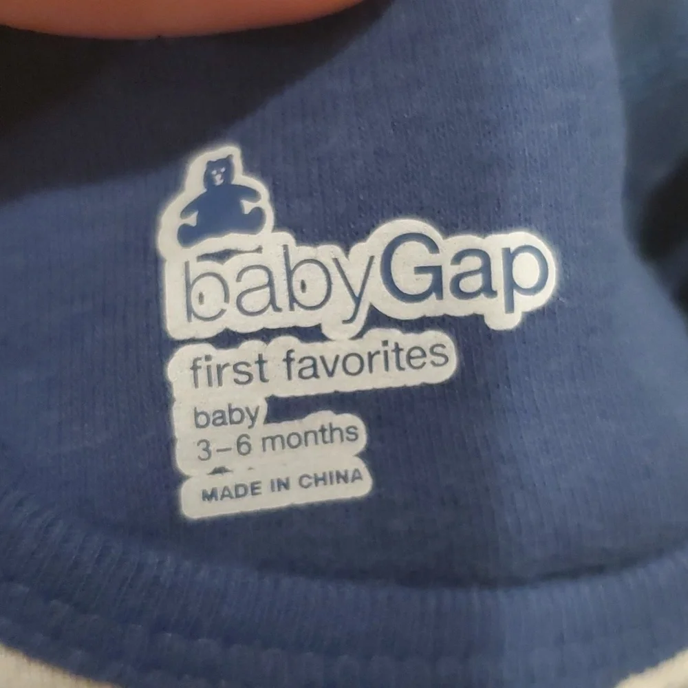 Baby Gap package of 3 long sleeve bodysuits 3-6 months